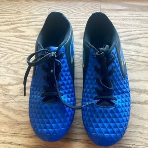Lotto soccer cleats forza elite 2 Jr size 4.5